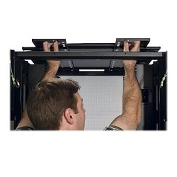 APC by Schneider Electric NetShelter 42U Omsloten behuizing Schappenkast voor Blade Server, Geconvergeerde infrastructuur - 482,60 mm Rack Width - Zwart - TAA Compliant 10