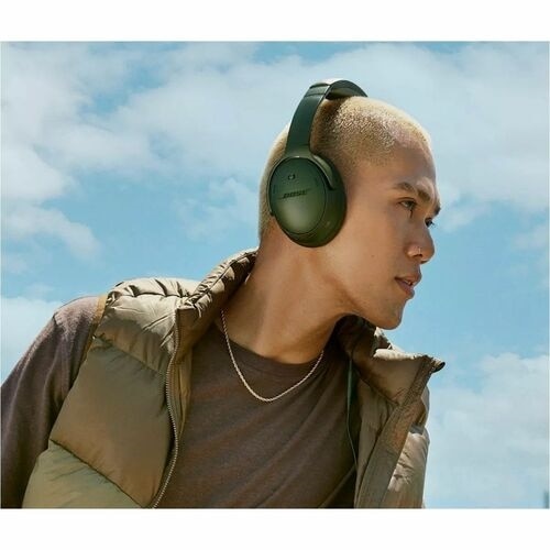 Bose QuietComfort Headphones - Black 9