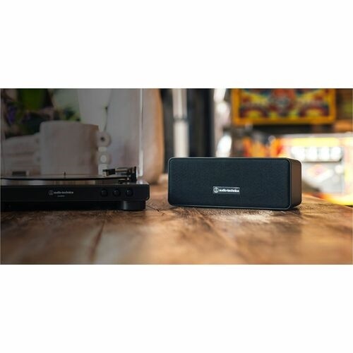 Audio-Technica AT-LP60XBT Fully Automatic Wireless Belt-Drive Turntable 8