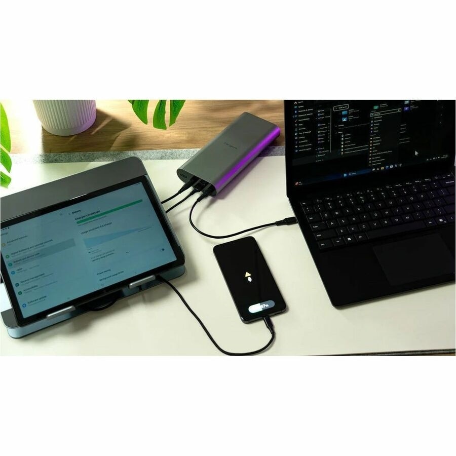 Targus® 100W USB-C Portable Power Bank 8