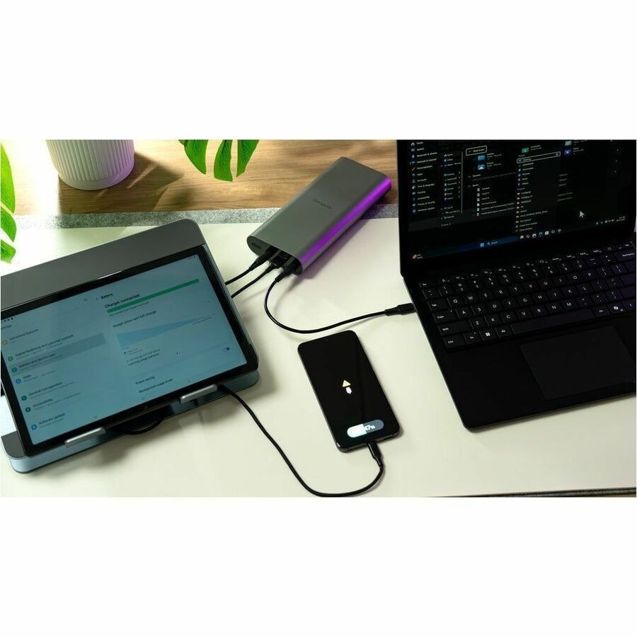 Targus® 140W USB-C Portable Power Bank 6
