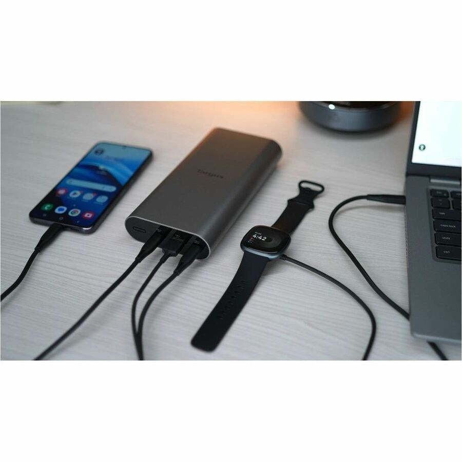 Targus® 140W USB-C Portable Power Bank 7