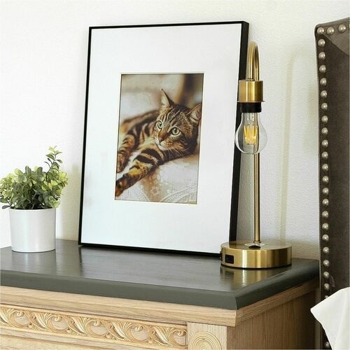 Aluratek ePaper 13.3" WiFi Digital Photo Frame 11