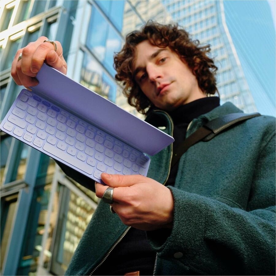 Logitech Keys-To-Go 2 Tablet Keyboard - Lilac 5
