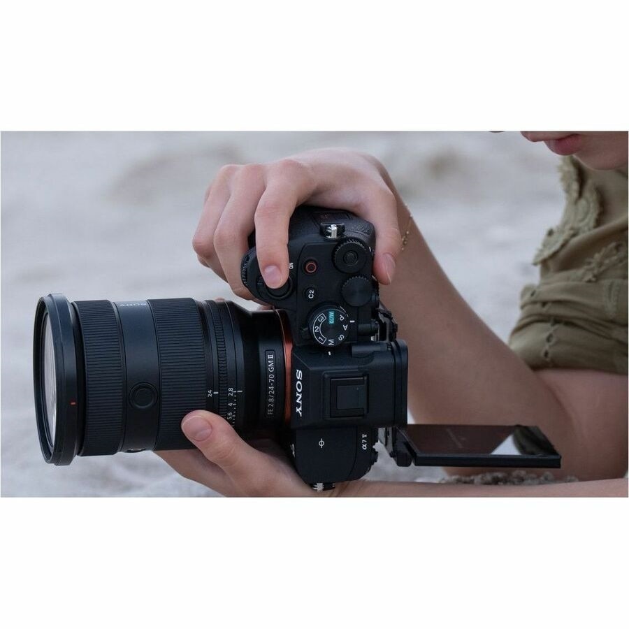 Sony Alpha ILCE-7M5/B 33 Megapixel Full Frame Sensor Mirrorless Camera Body Only 11