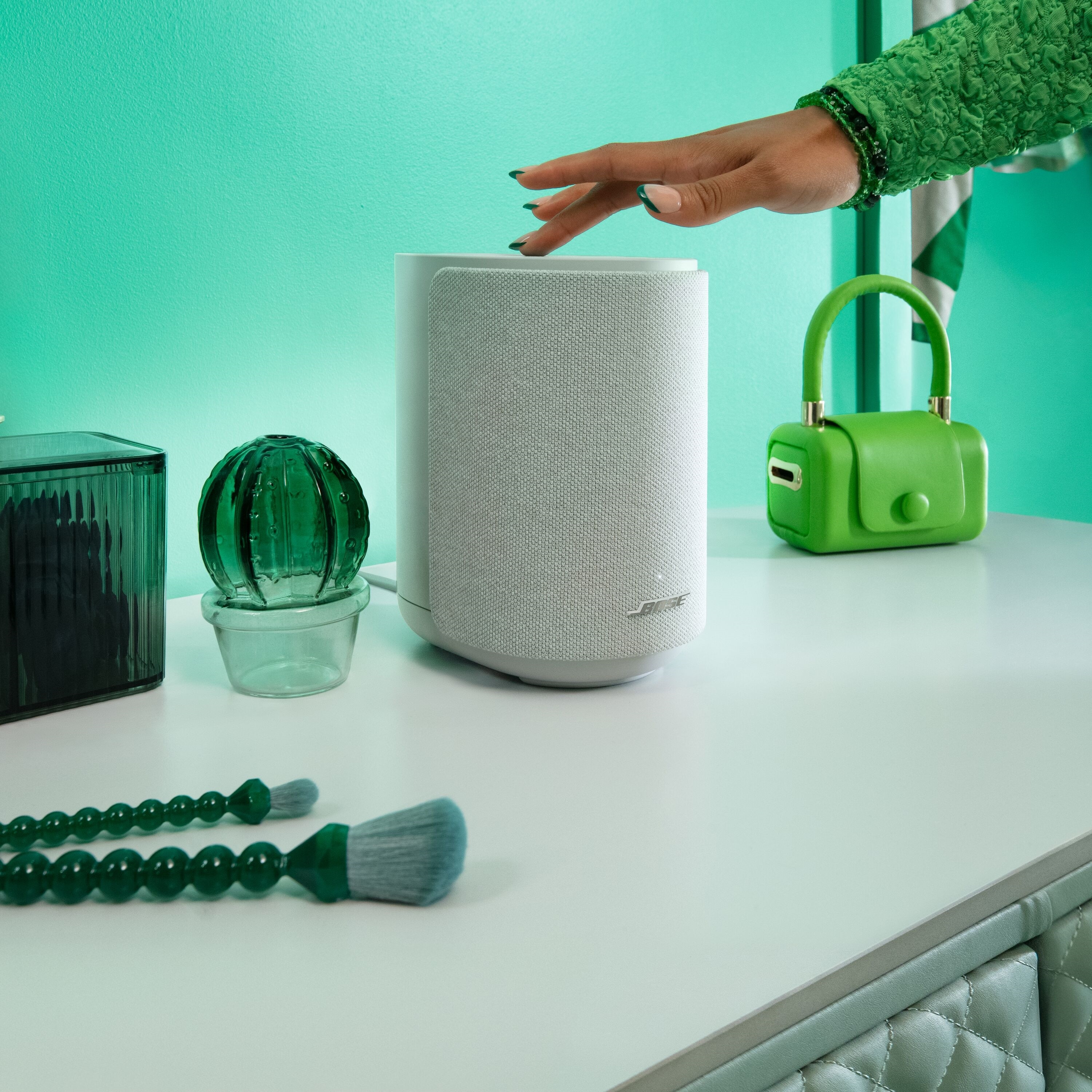 Bose Lifestyle Ultra Speaker - White 9