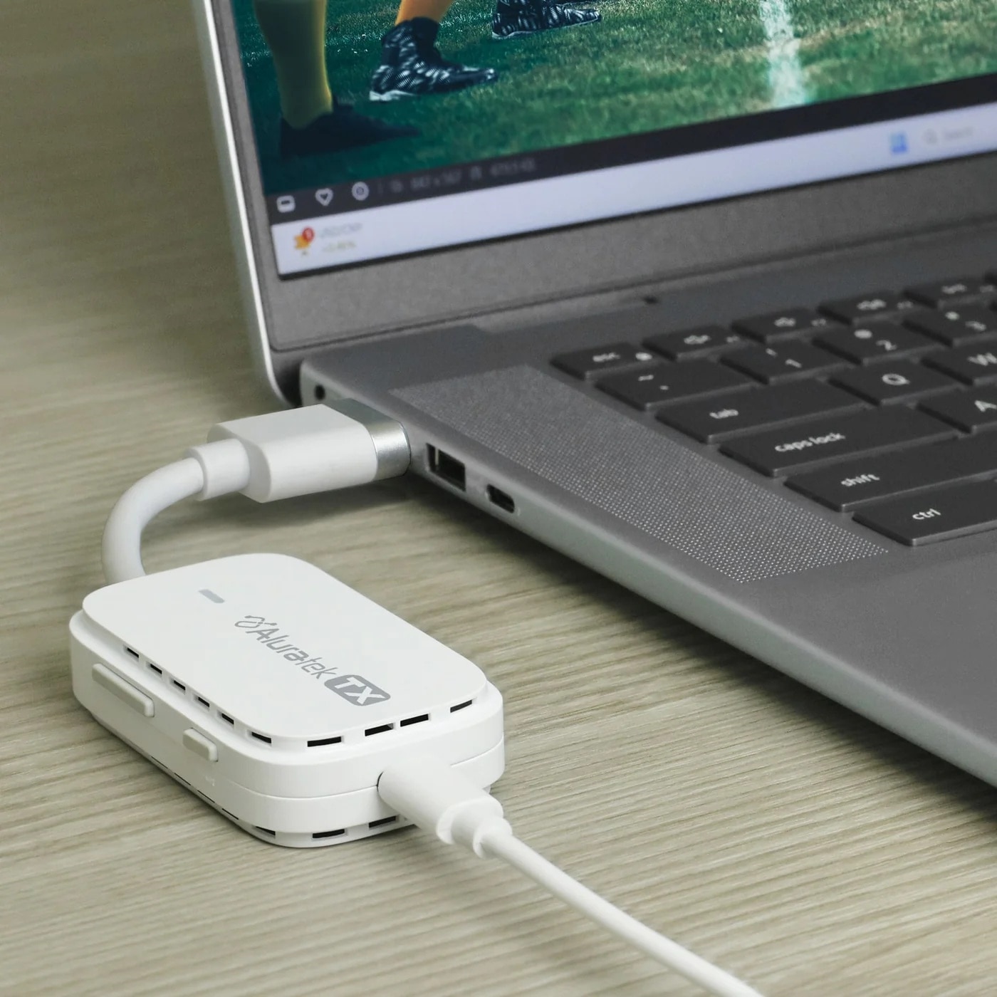 Streamcast Mobile Wireless Type-C to HDMI Streaming Kit 7
