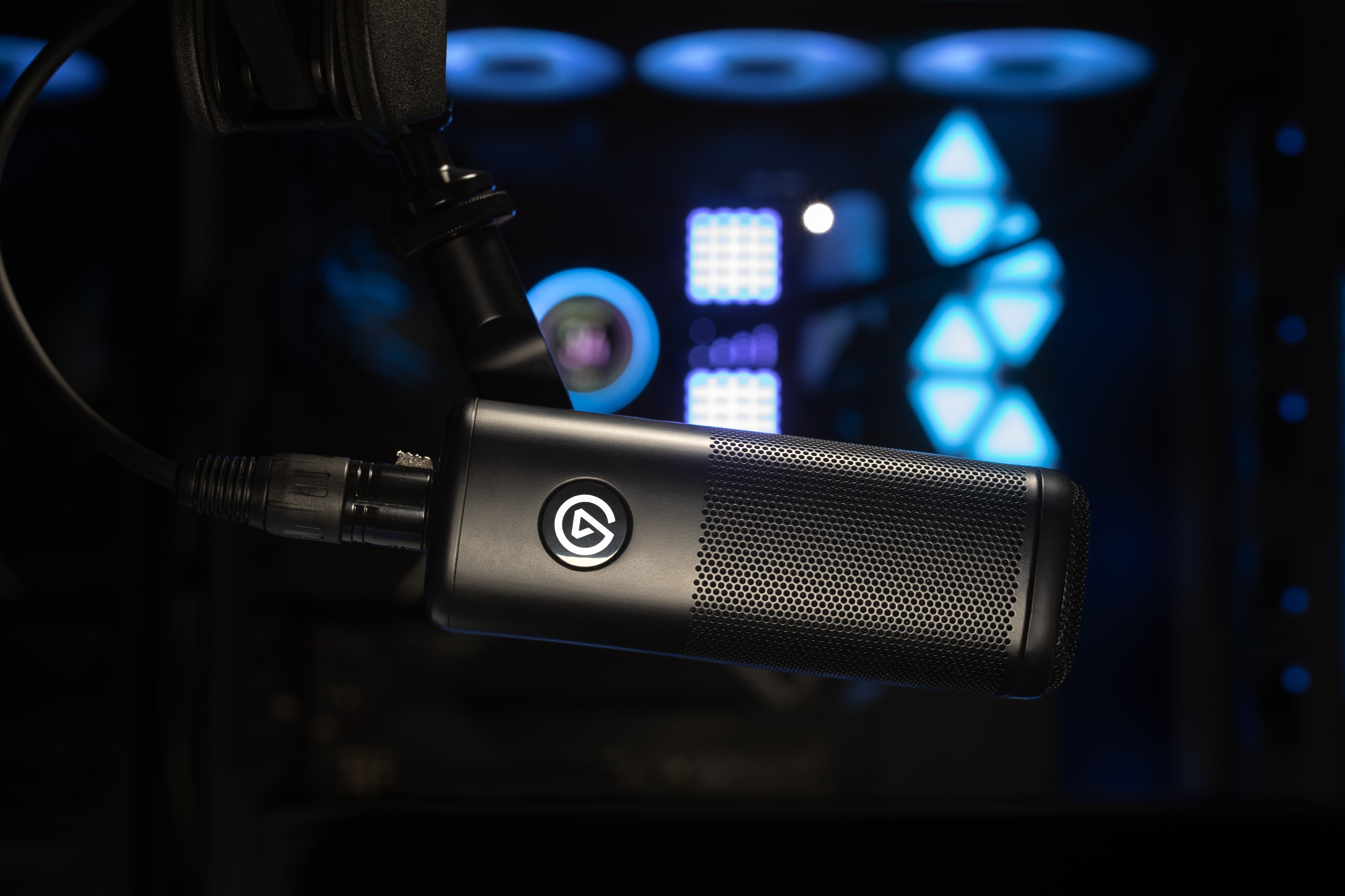 Elgato Wave DX Dynamic Microphone 7