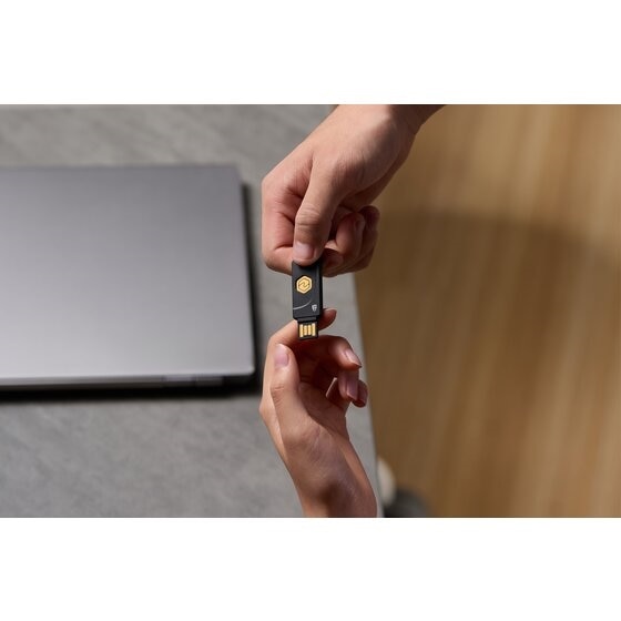 Kensington VeriMark NFC+ USB-A Security Key 11