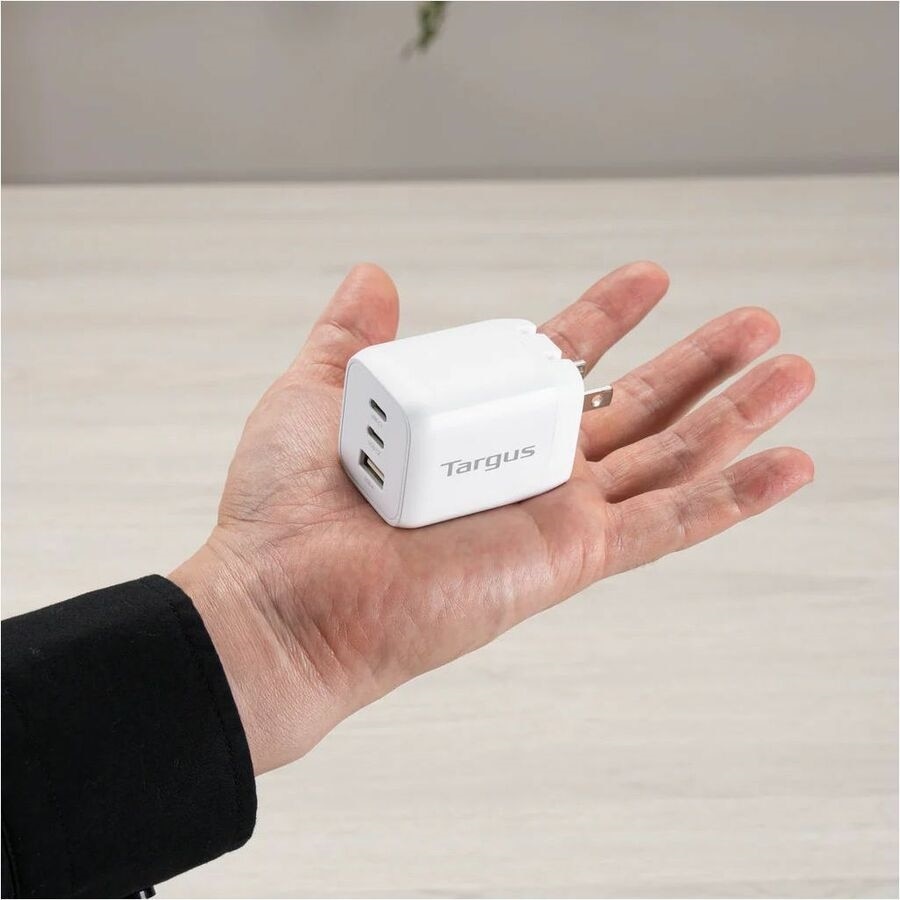 Targus 65W Multi-Port GaN Wall Charger 9