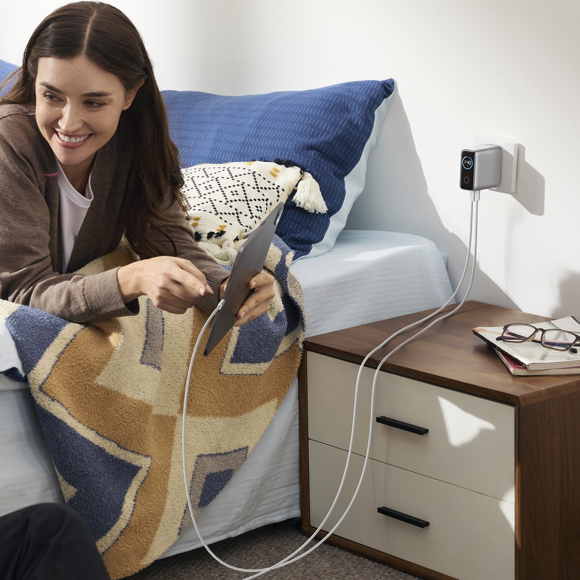 Anker Charger (140W, 4-Port, PD 3.1) with USB-C Cable - Silver 7